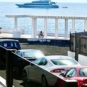 Luxury Sea Front Iv Apartamento